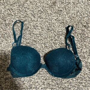 Victoria’s secret push up bra green size 32B